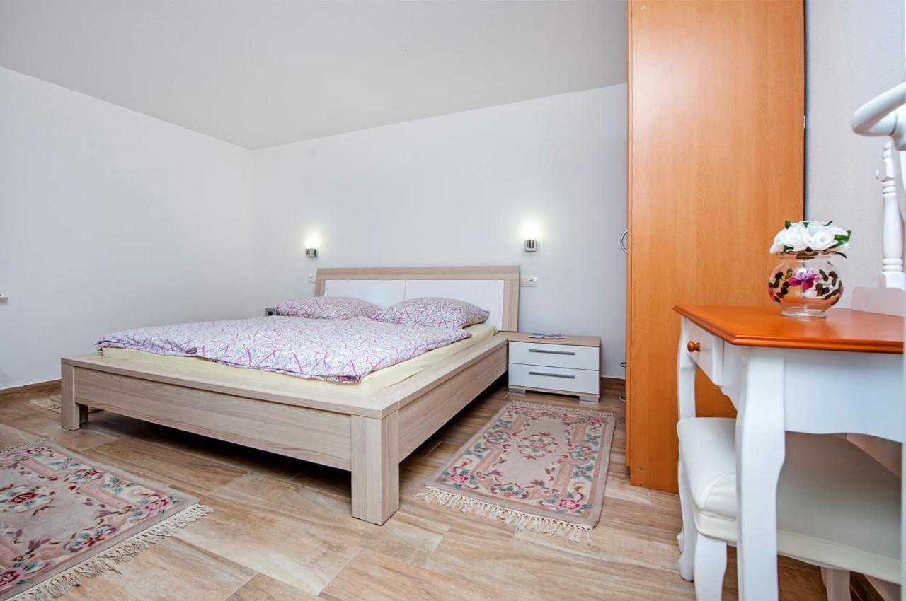 Keser Apartments Rovinj Extérieur photo
