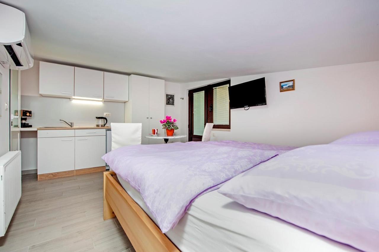 Keser Apartments Rovinj Extérieur photo