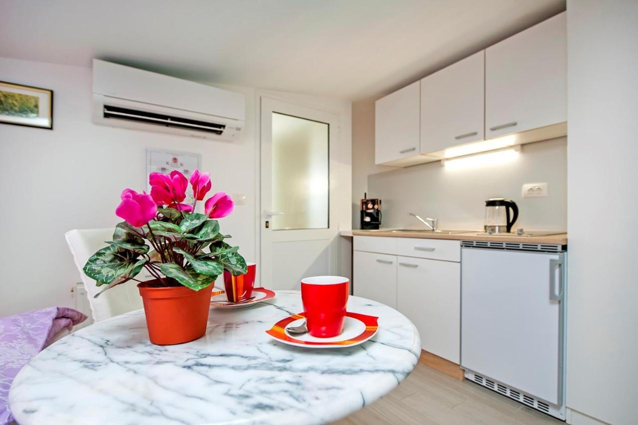 Keser Apartments Rovinj Extérieur photo