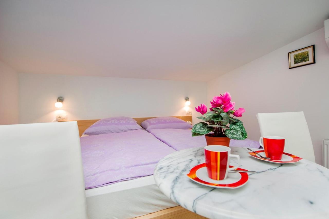 Keser Apartments Rovinj Extérieur photo