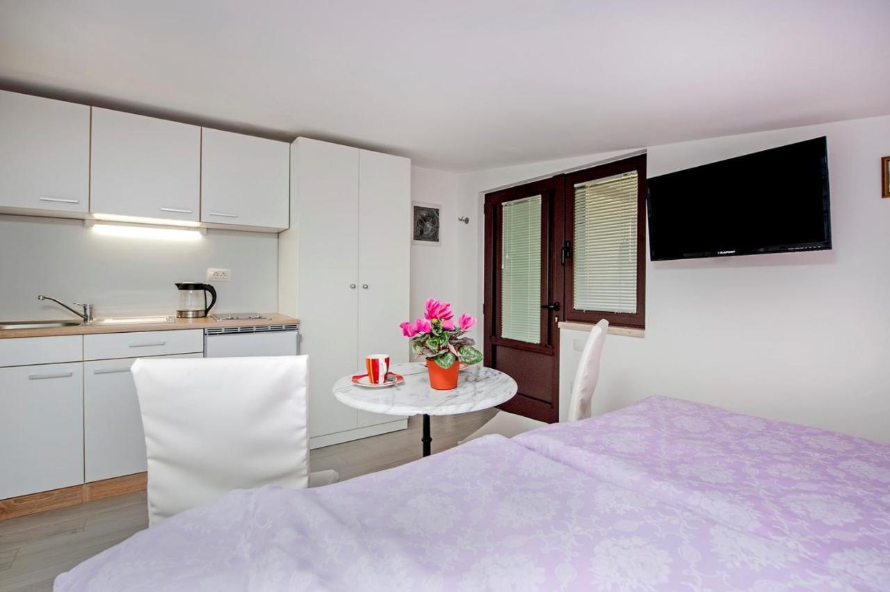 Keser Apartments Rovinj Extérieur photo