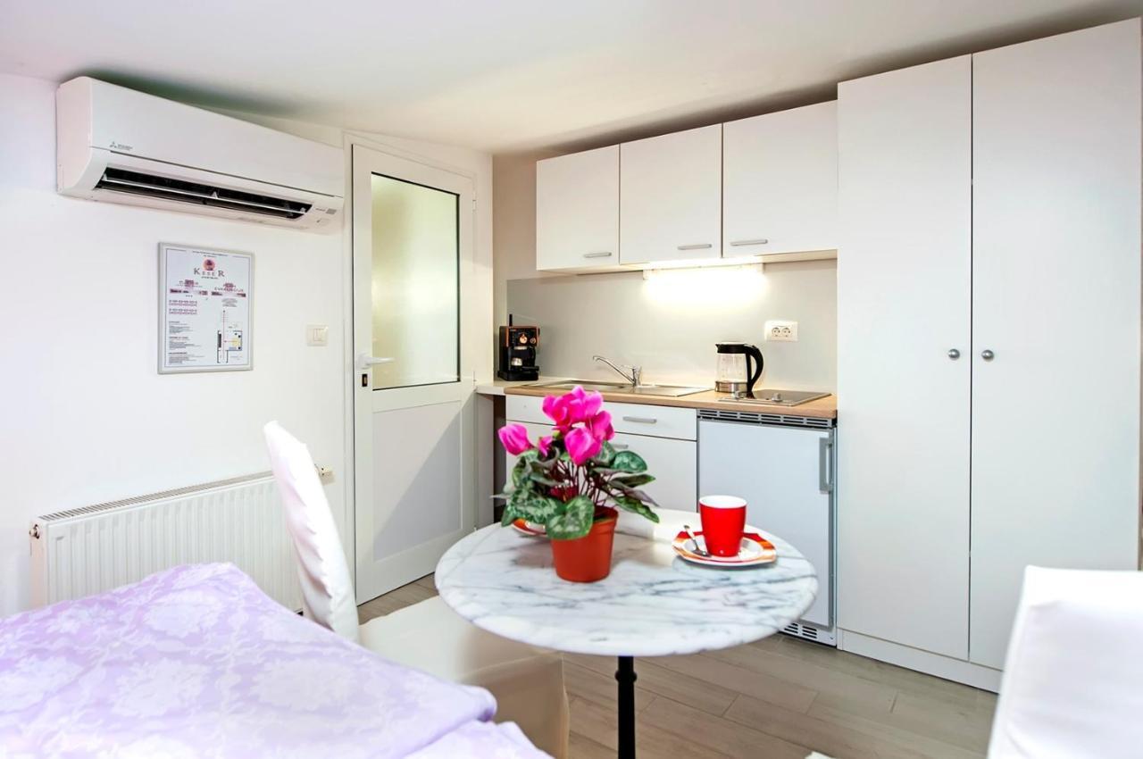 Keser Apartments Rovinj Extérieur photo